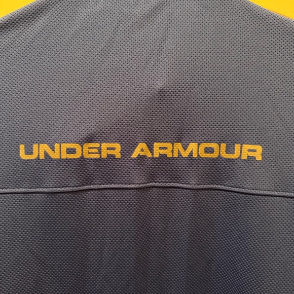 Used Under Armour long sleeve top - Picture 7 of 7